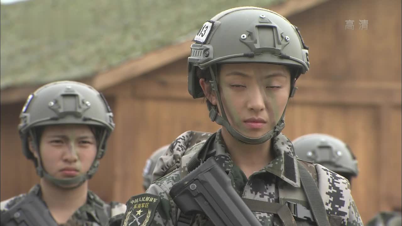 特种兵之火凤凰: 女特种兵也很强！