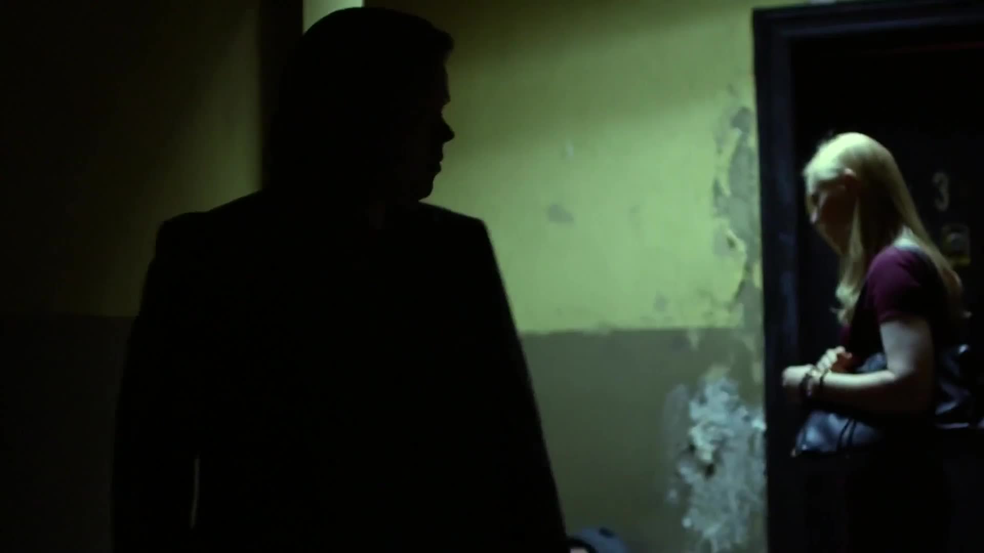 根植于黑暗 服务于光明