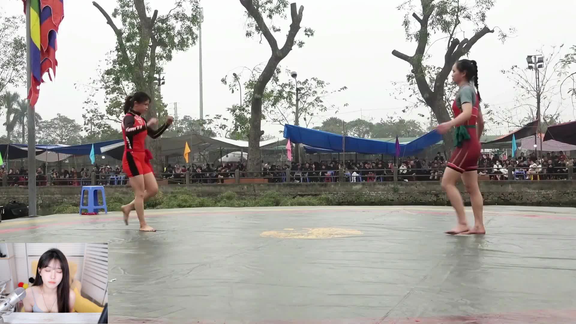 美女摔跤！不来看一下？