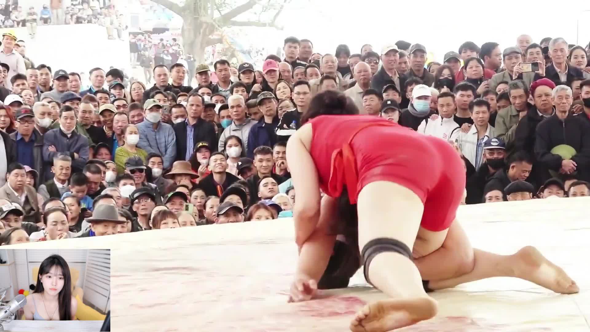 美女摔跤！不来看一下？