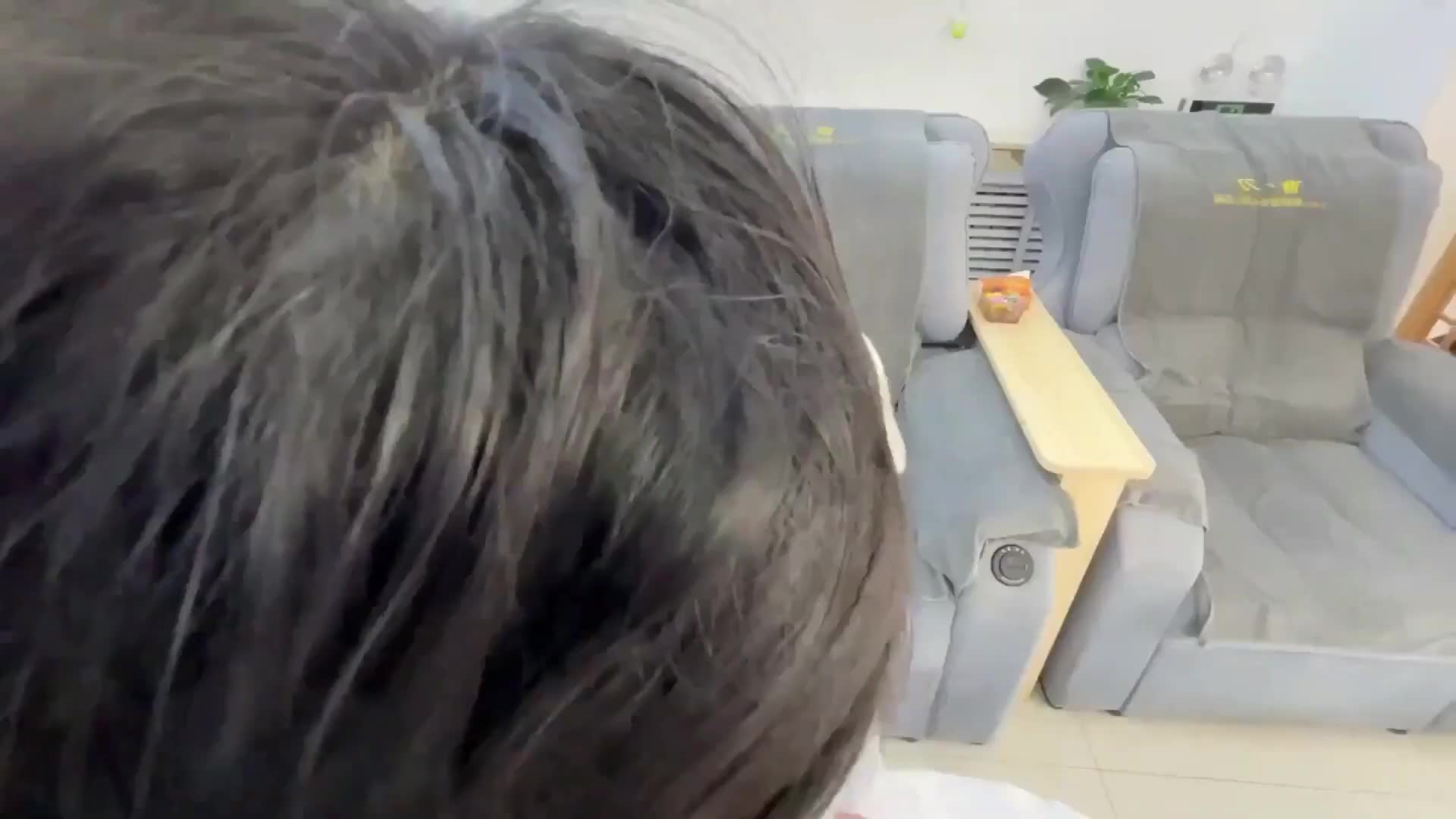 我去！玉足！