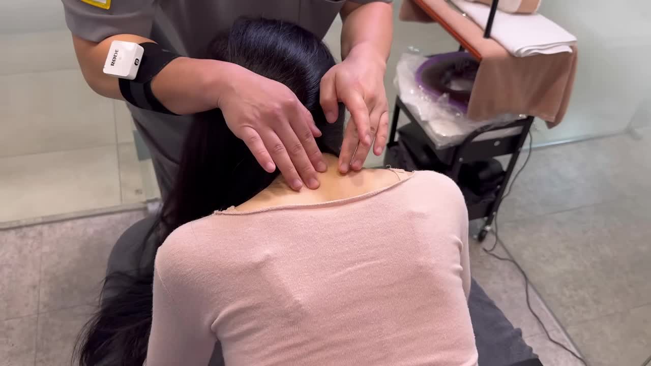 不知道，我的身材很曼妙~