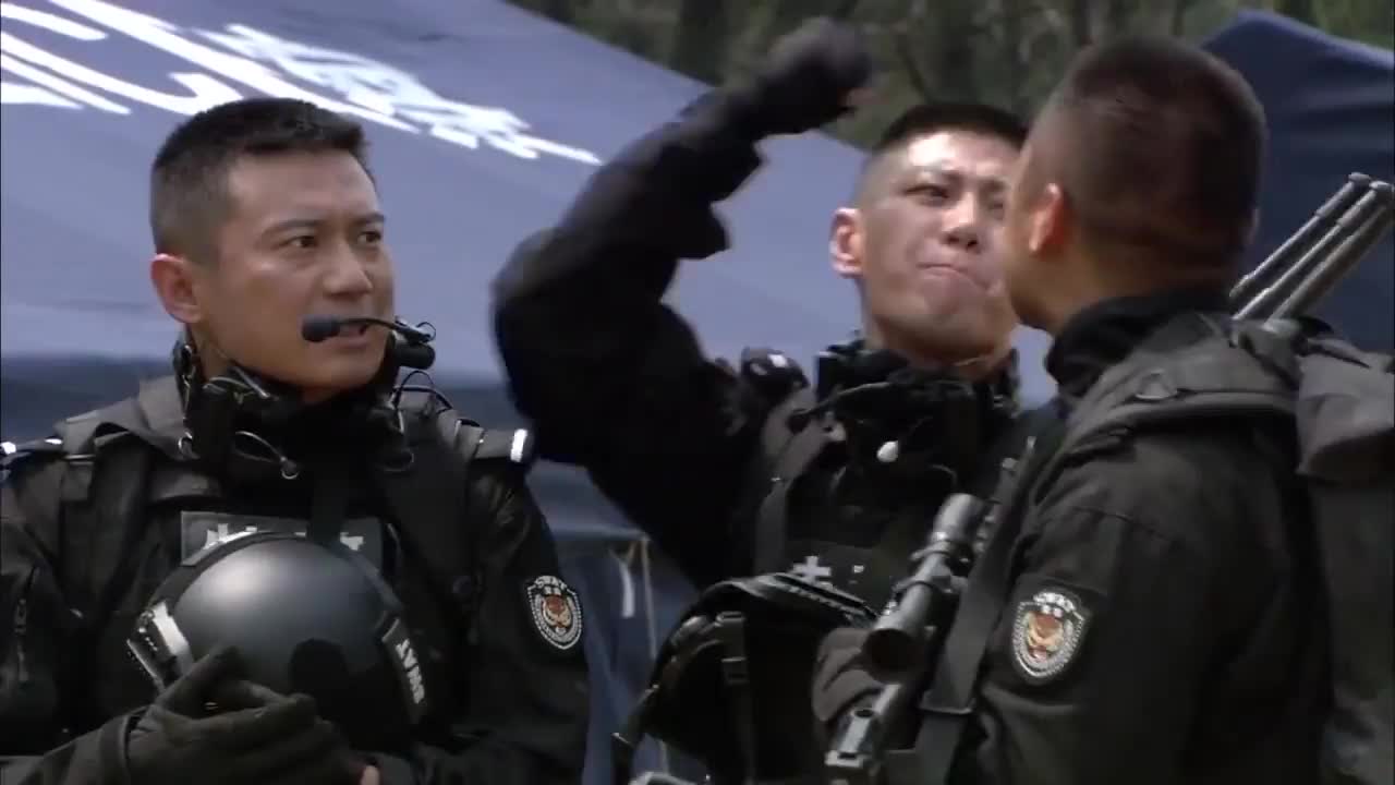 独当一面的“钢铁战队”