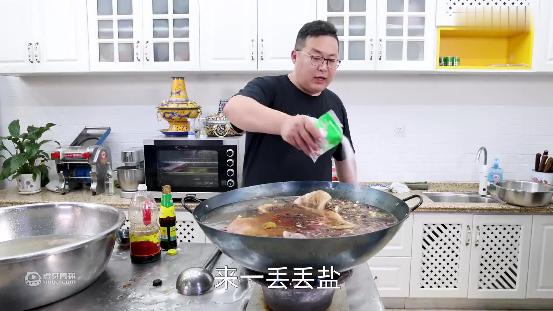 185买条安康鱼，半吨做“酱焖安康鱼”咸鲜适口，鲜味十足