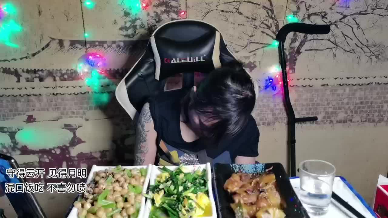 黑龙江：一首歌一个故事 一杯酒一份心情