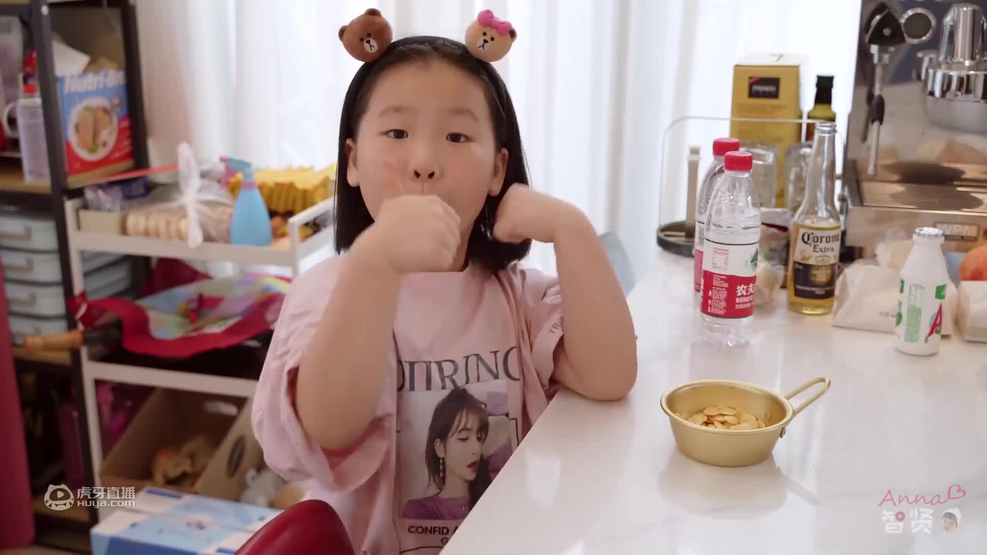 【辣酱生蟹】一口下去全是甜辣嫩滑的蟹肉，这就是辣酱生螃蟹的魅力！