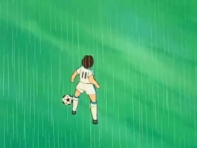 大空翼！倒挂凌空射门！