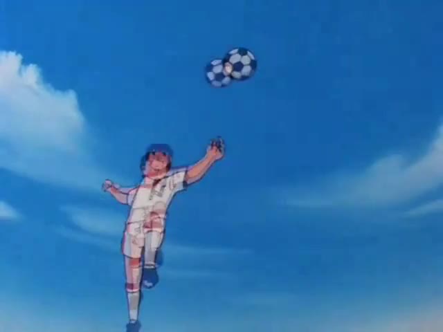 大空翼！倒挂凌空射门！