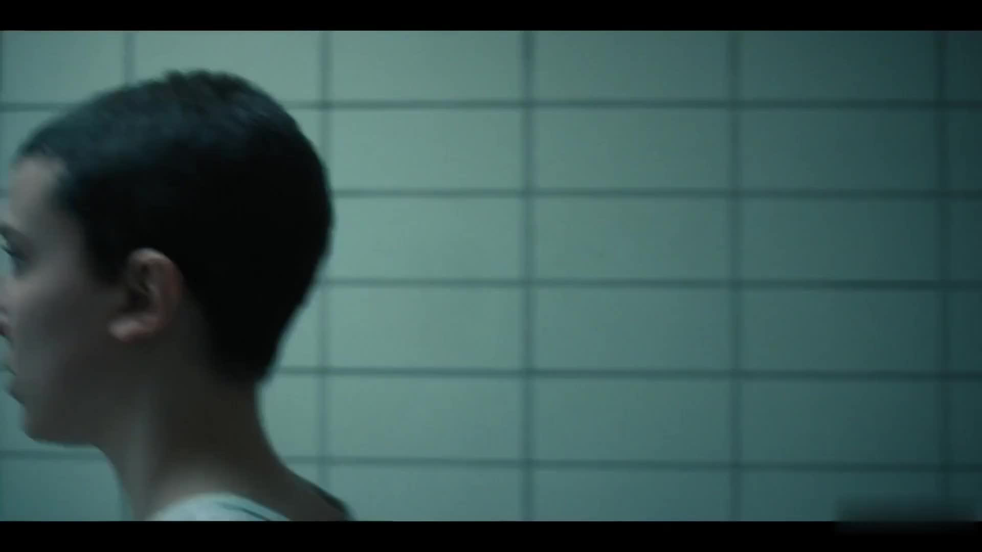 怪奇物语  小朋友爆揍异形