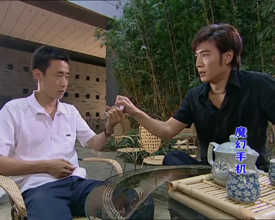 当未来科技遇上古老神话，手机竟能化为人形？