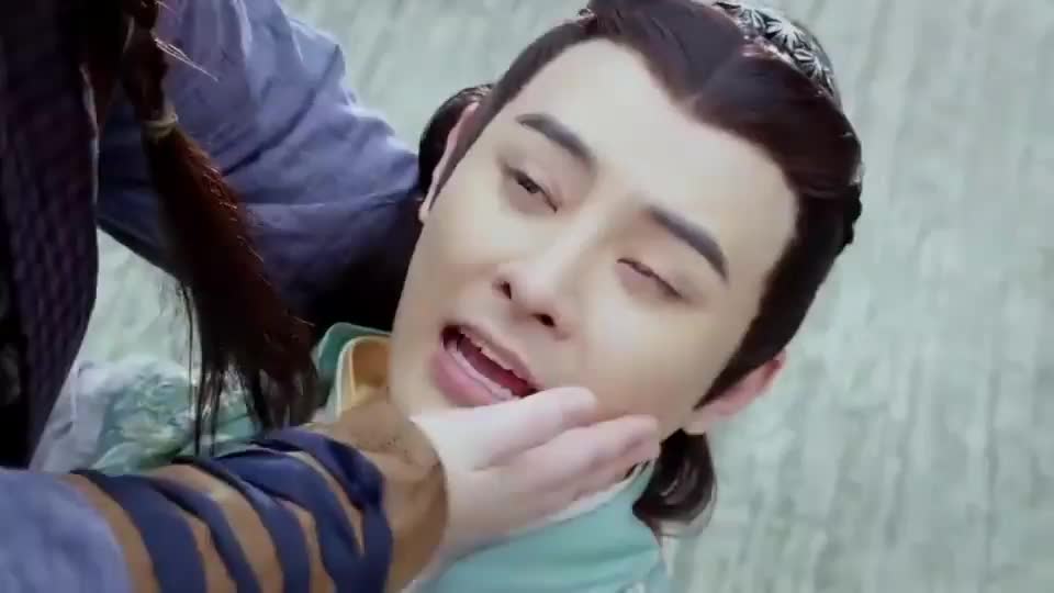 医馆里上演离奇案件，看逗趣师徒如何以智破局