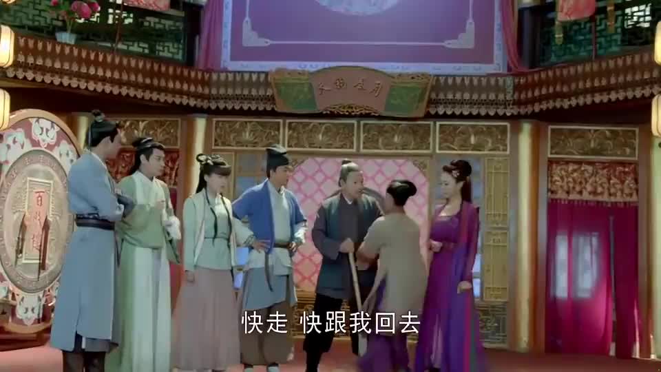 医馆里上演离奇案件，看逗趣师徒如何以智破局