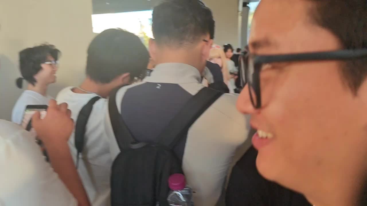 19、20继续漫展游龙6：30左右到