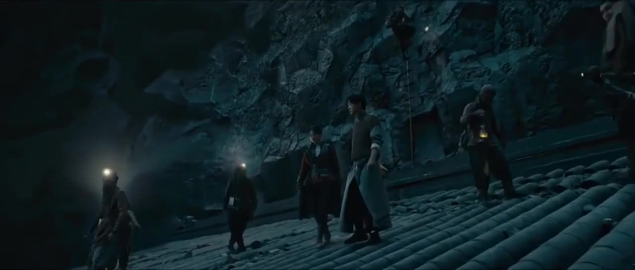 [怒晴湘西] 探秘湘西千年古墓，揭秘怒晴鸡与六翅蜈蚣的惊世对决