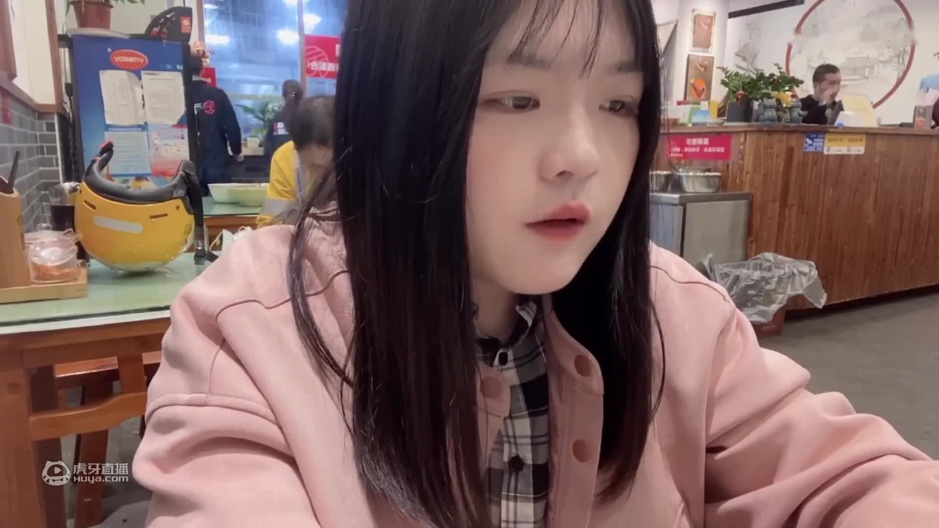 东北菜的份量也太太太大了 肉给超多 溜肉段 五花肉炖白菜豆腐粉条 锅巴肉片 一次吃过瘾