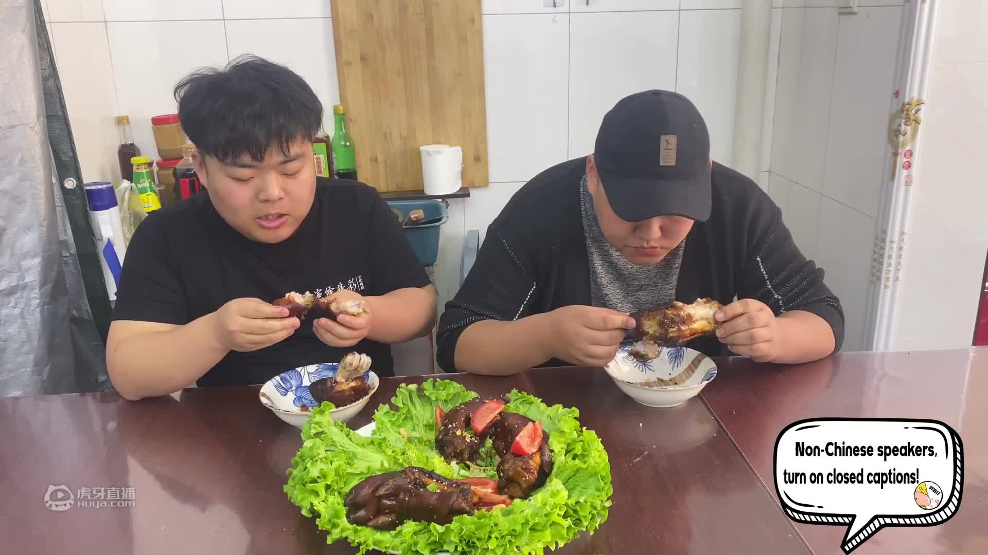 100买几个猪蹄，找找请老三吃香辣猪蹄皮脆肉嫩，越啃越香真好吃