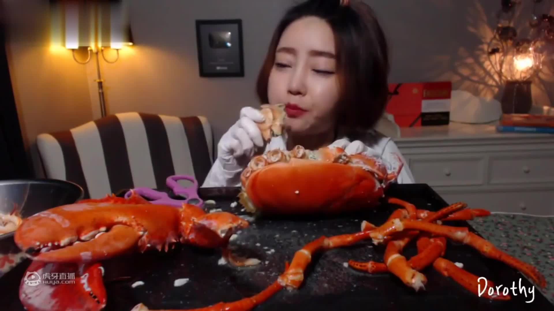 【宽粉小姐姐】小姐姐哒吸面日常 × 啾啾啾w~(*╹▽╹*)