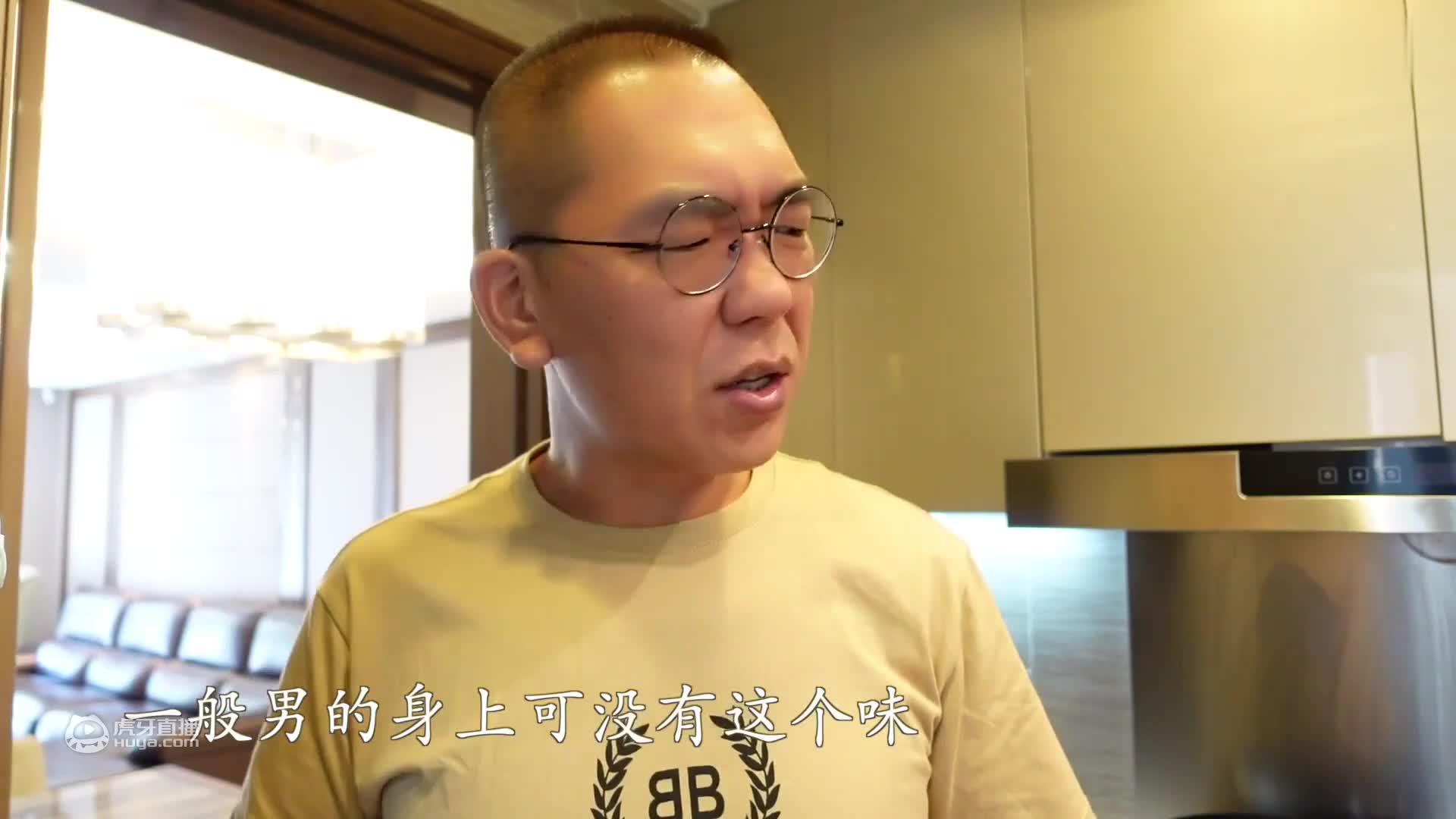 今天给那谁安排 奥尔良烤鸡 火腿肠 手抓饼披萨