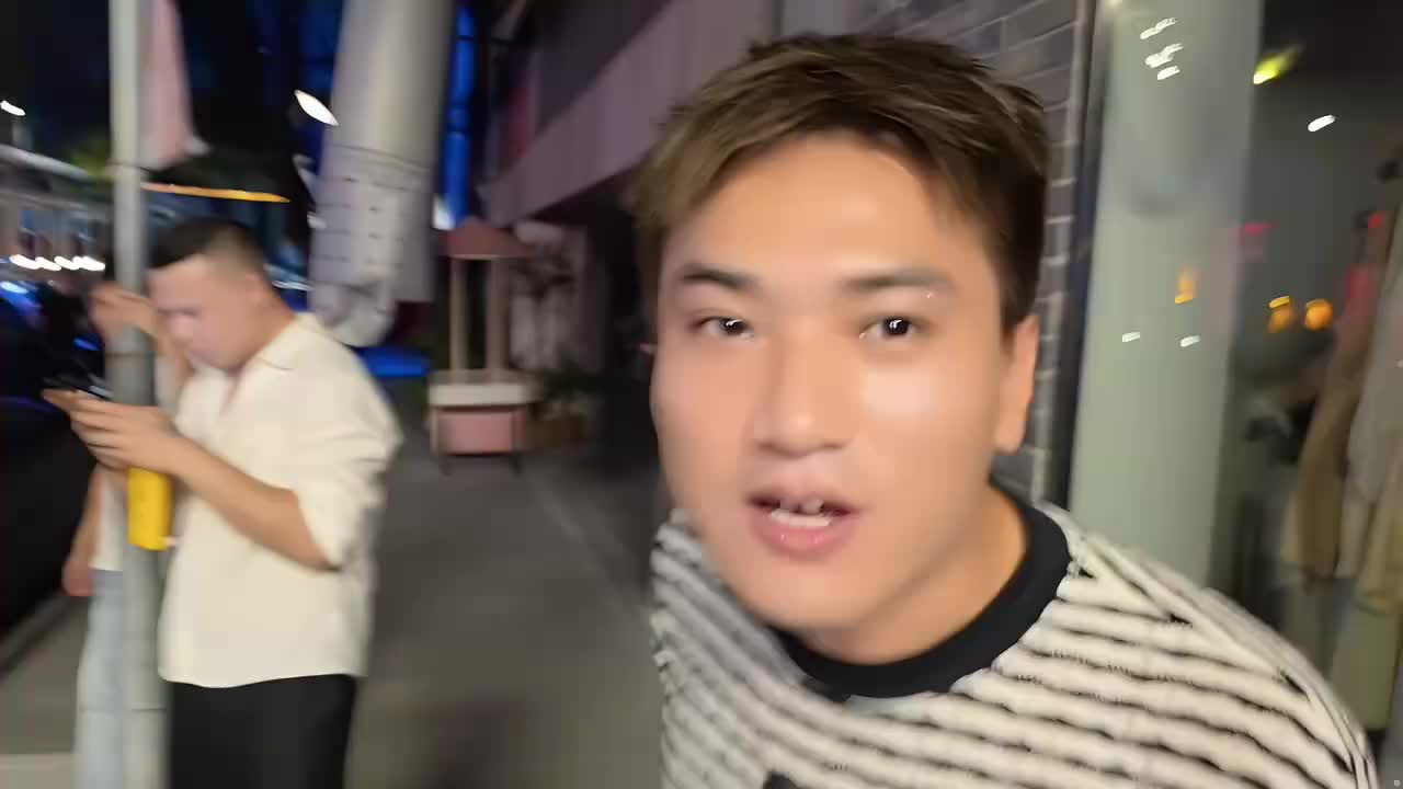 武汉，g，狮子，时，蓝莓，游客