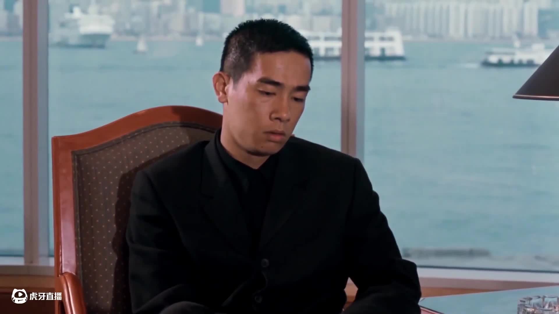 古惑仔中的第一个女反派丁瑶，最终死在山鸡的枪下