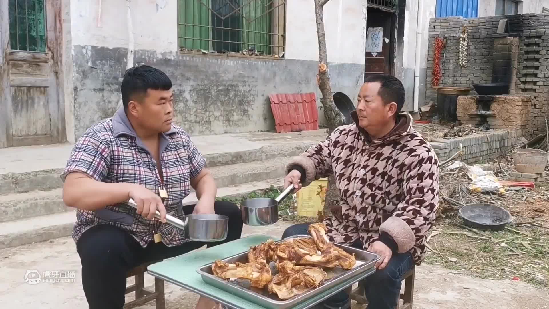 伙计们，你们要的鲱鱼罐头来了