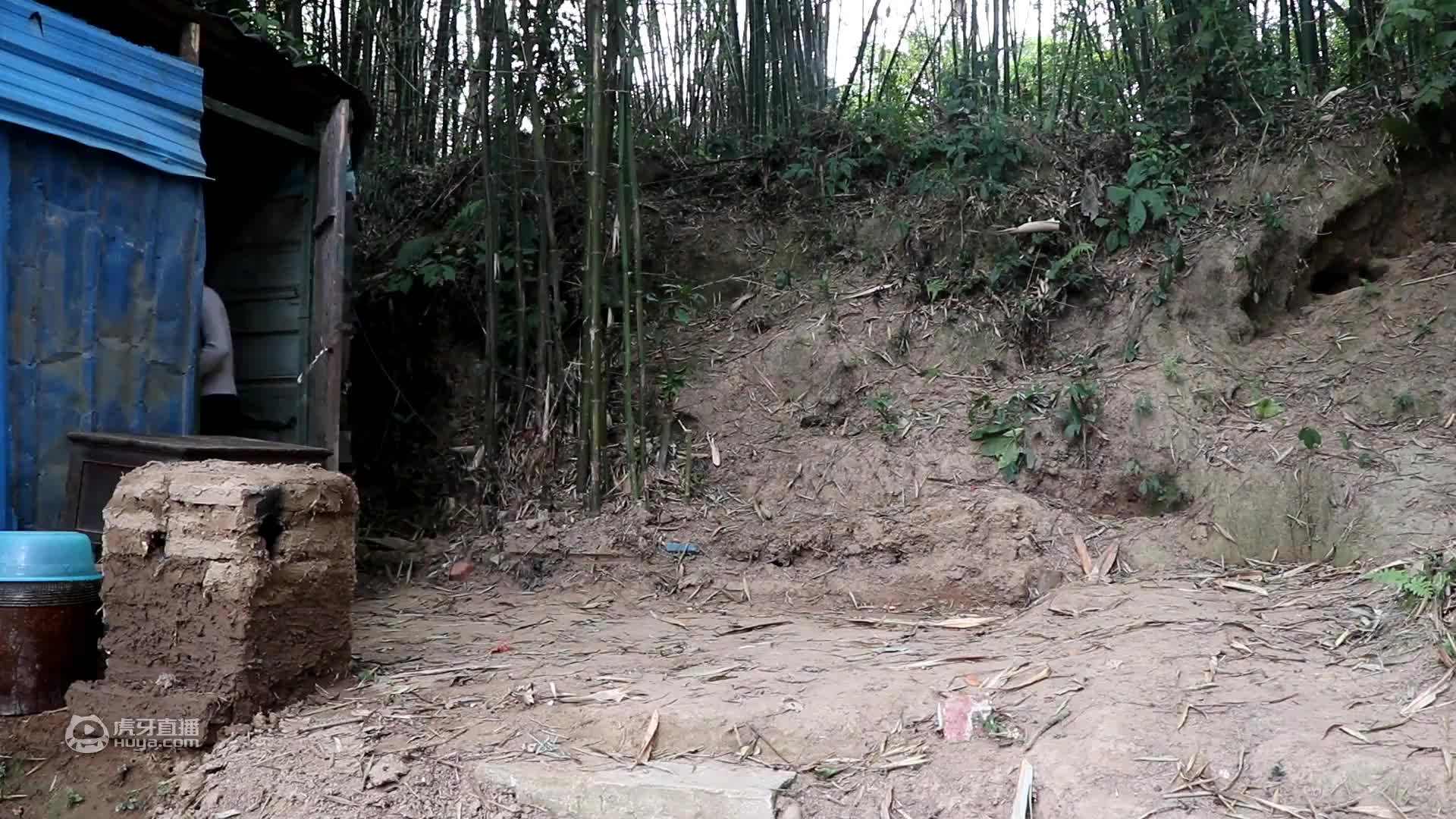表妹做的辣椒炒牛肉可好吃了，你喜欢表妹还是喜欢吃她做的菜