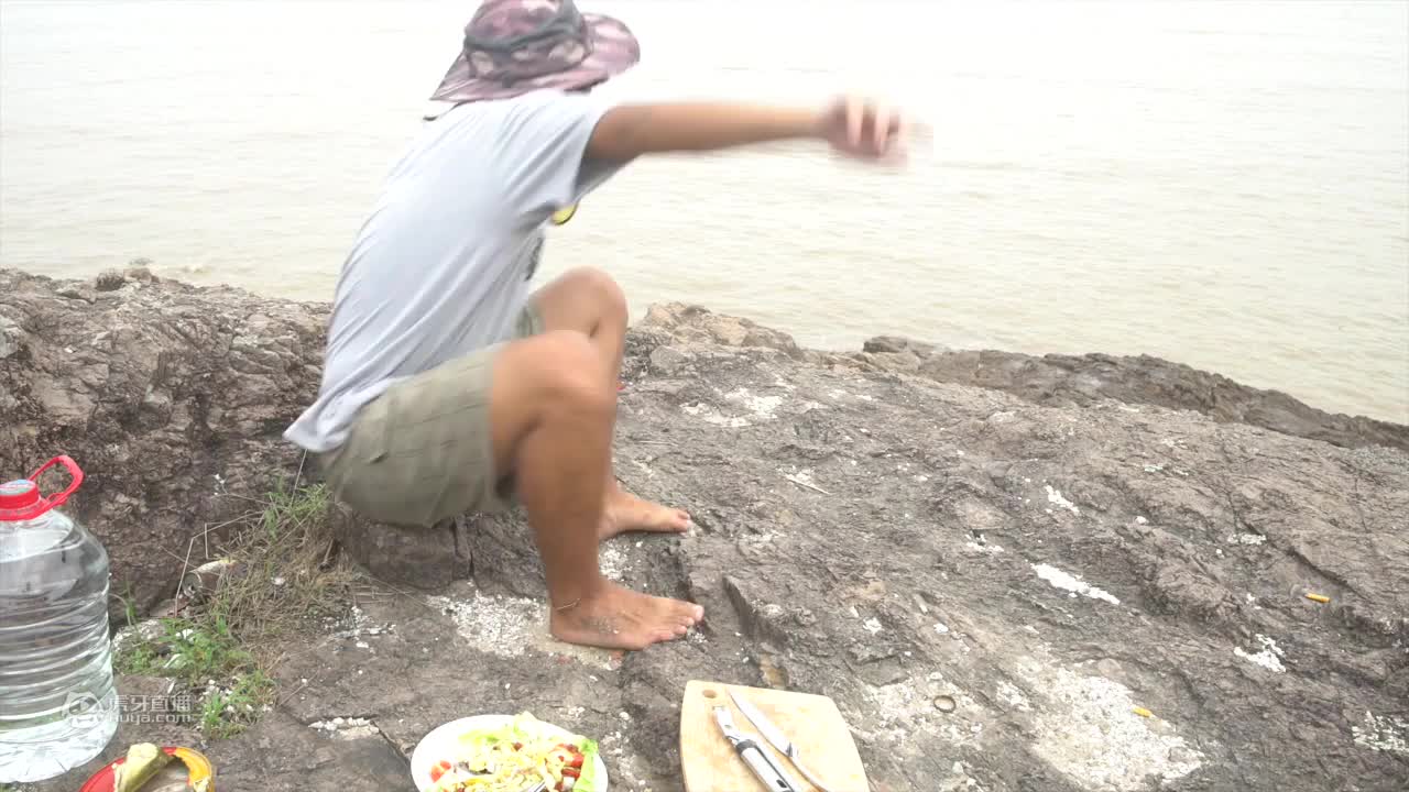 【YES小哥】尝尝鲱鱼罐头什么滋味