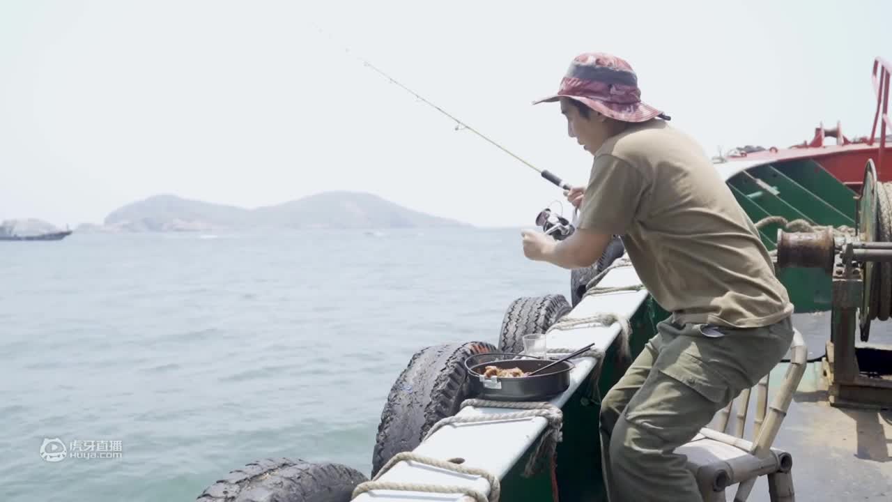 【YES小哥】摘完葡萄做个烤全羊吃吃