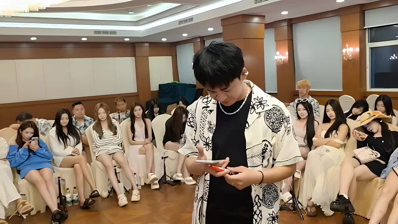 魔鬼月-春暖花开