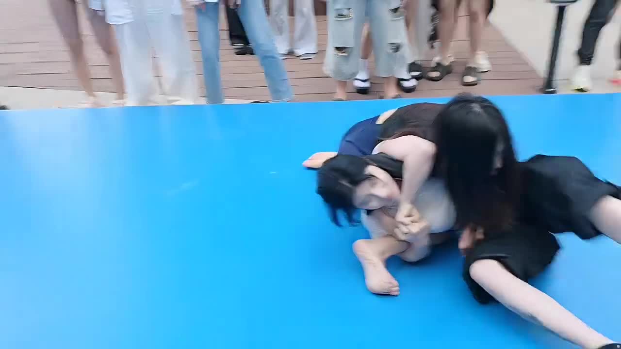 集梦旅行团 摔跤